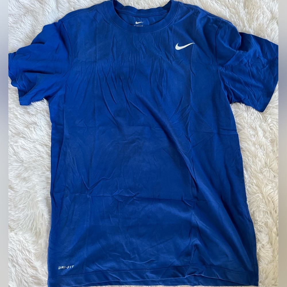 Men’s Nike Dri-Fit Blue Tee Size Medium